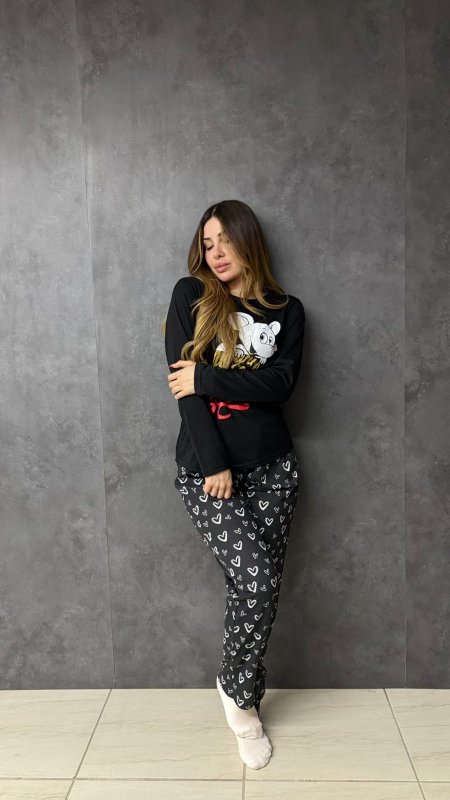 פיג'מה שחורה