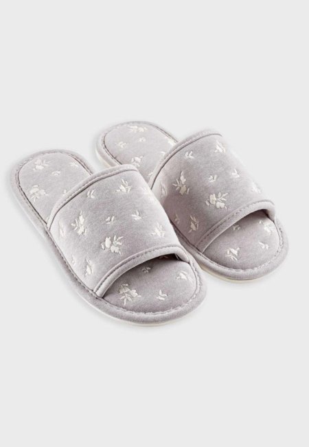 נעלי בית עם רצועה רחבה